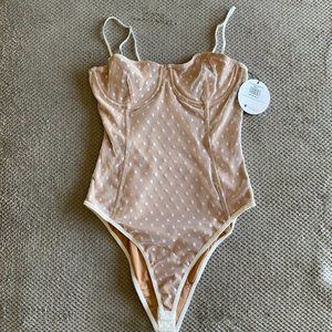 Whitefox boutique Nude bodysuit size small new with tags